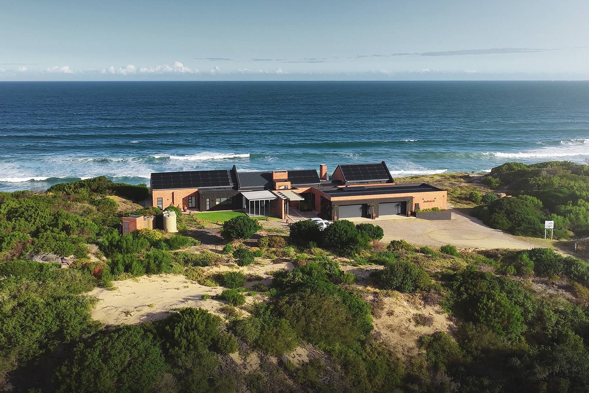 Sea-facing exterior of Seebederfie guesthouse, Grootbrak (Great Brak River)