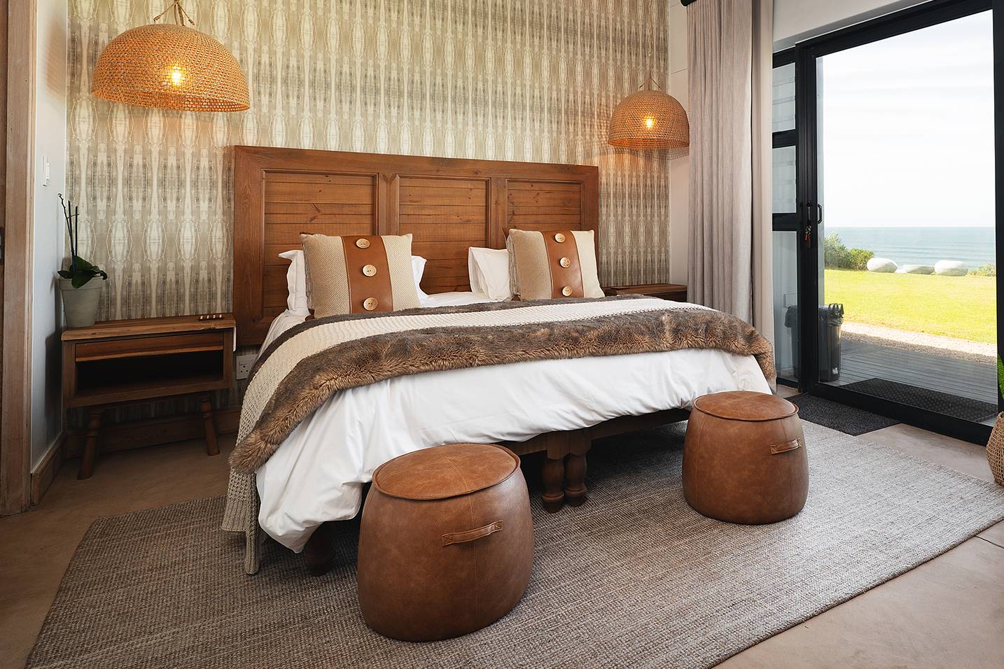 Beachfront Retreat — sea-facing accommodation in Great Brak River at Seebederfie